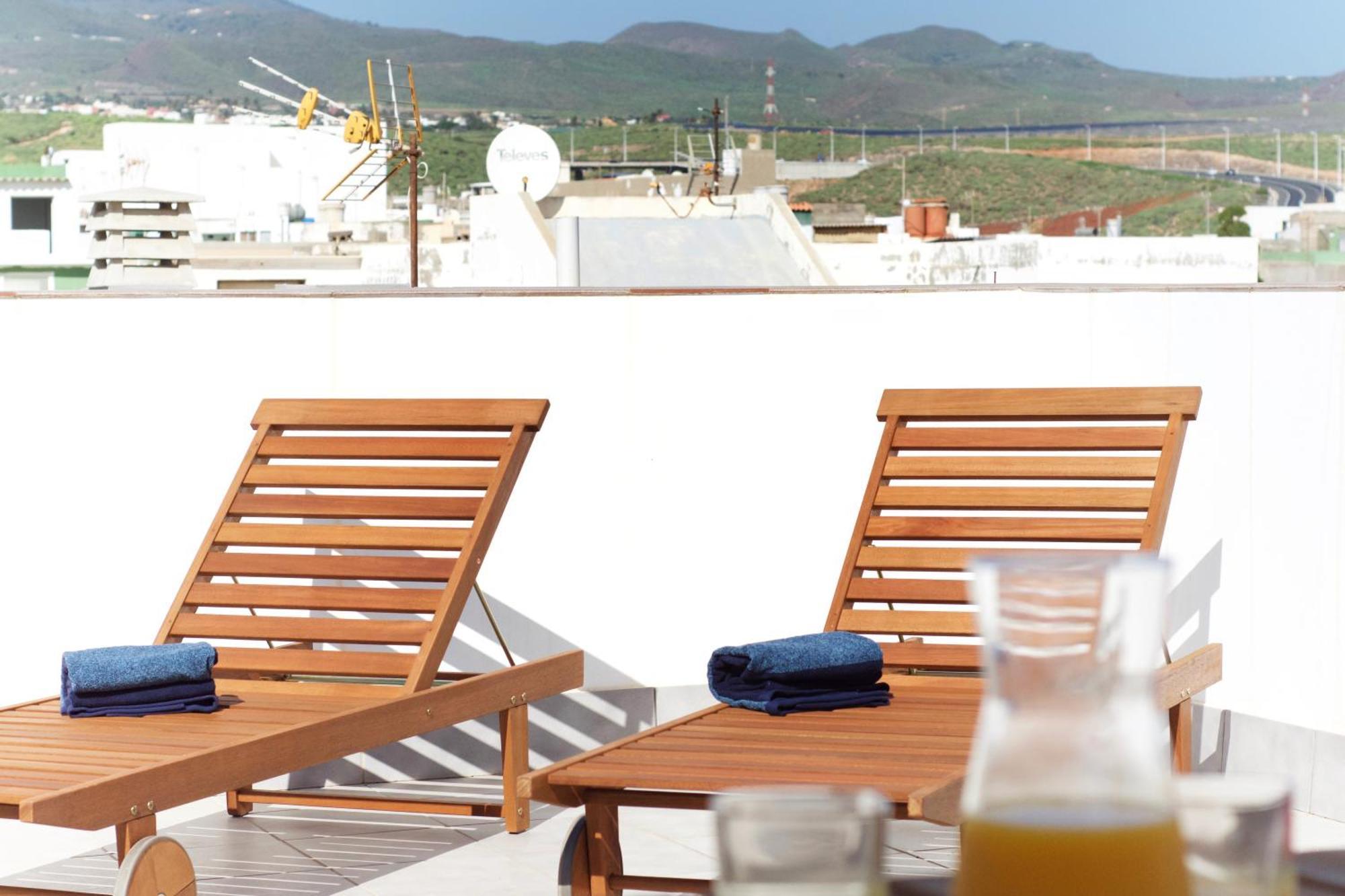 Apartamentos A 10 Minutos Del Aeropuerto Carrizal Bagian luar foto