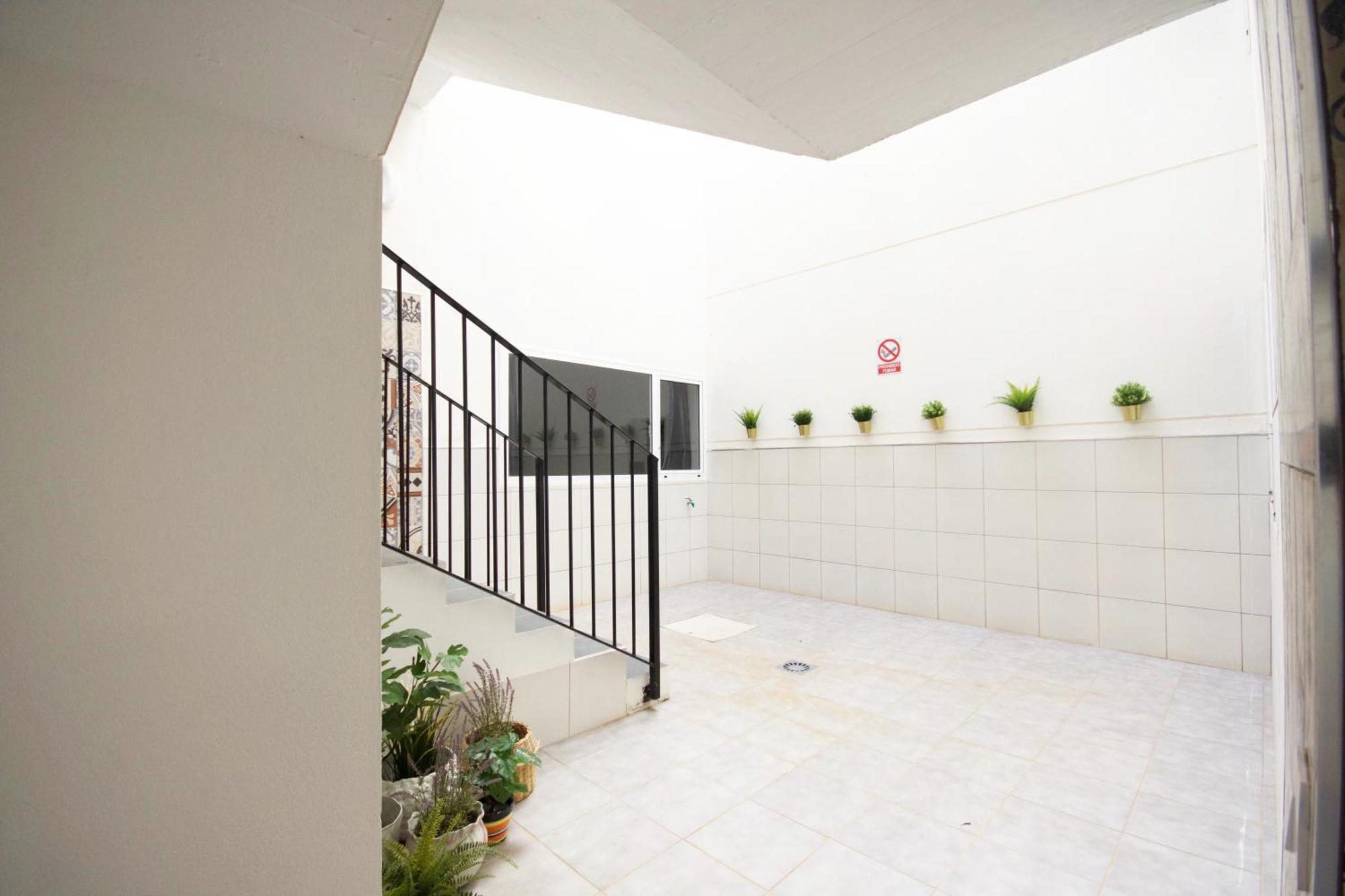 Apartamentos A 10 Minutos Del Aeropuerto Carrizal Bagian luar foto