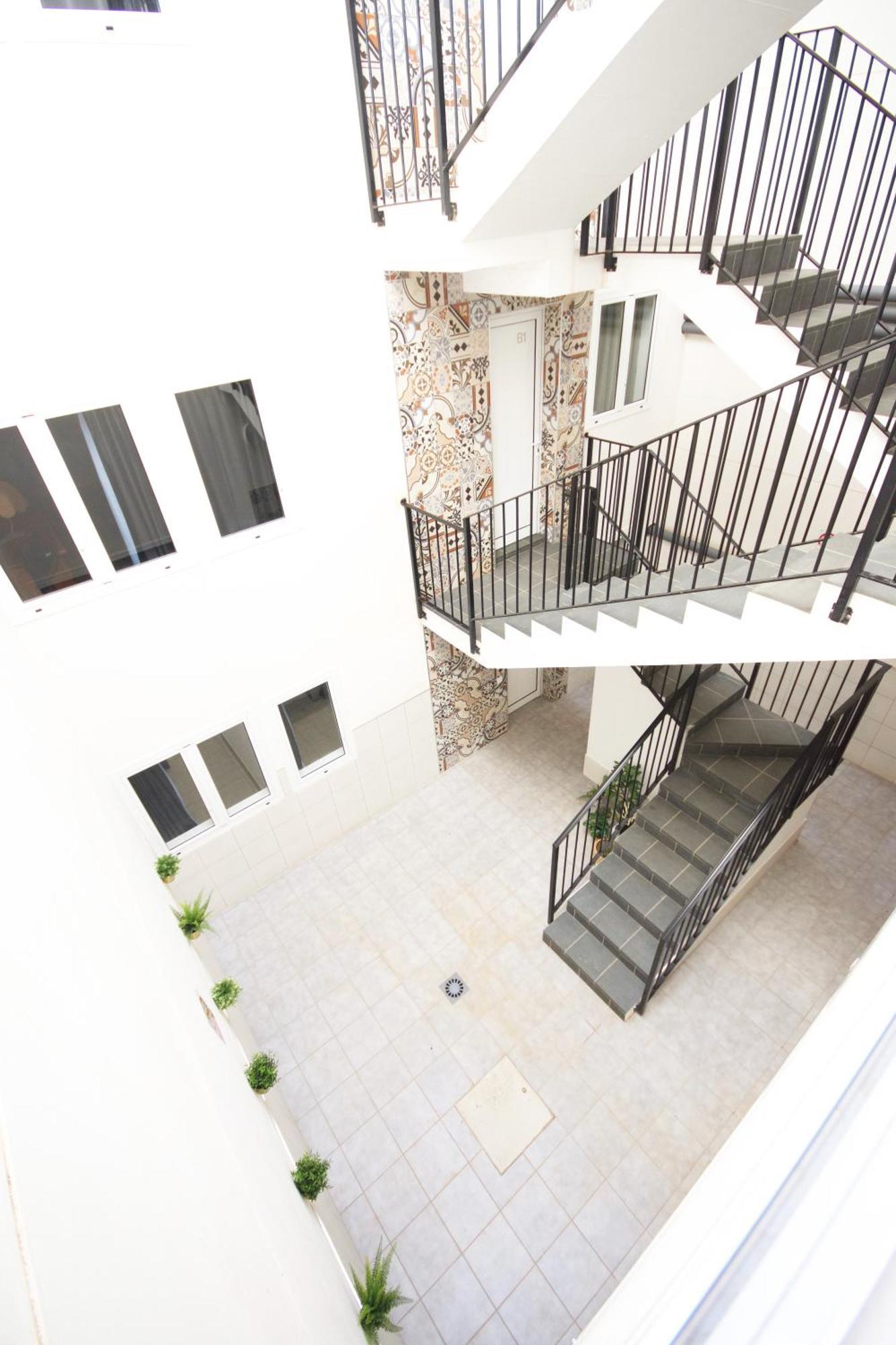 Apartamentos A 10 Minutos Del Aeropuerto Carrizal Bagian luar foto
