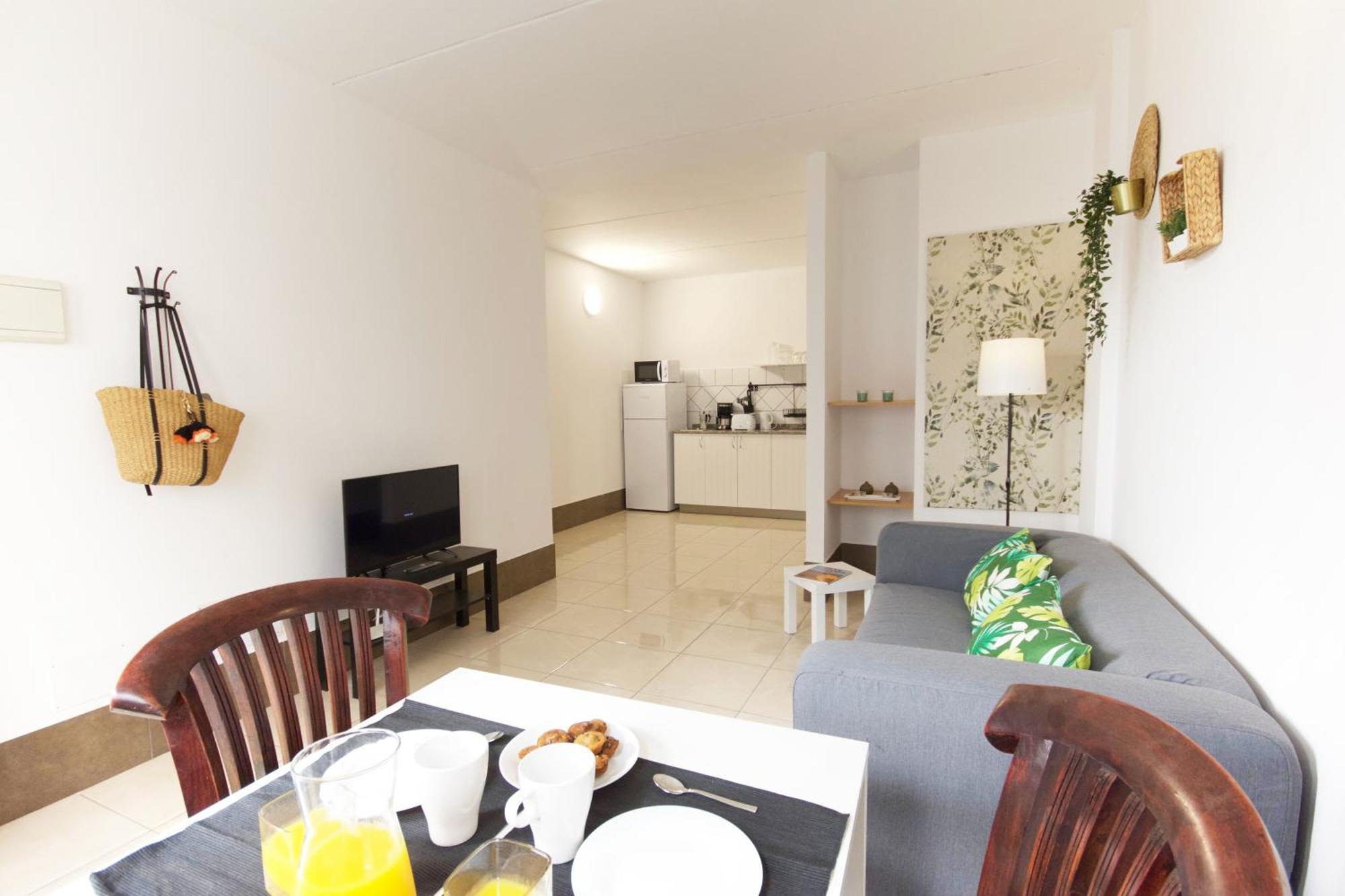 Apartamentos A 10 Minutos Del Aeropuerto Carrizal Ruang foto